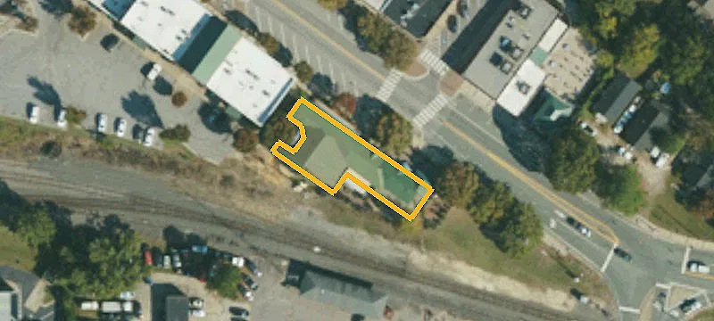 600 Broad St