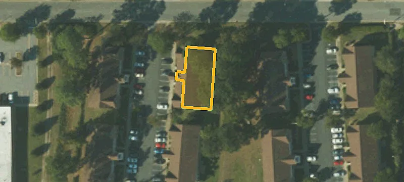 587 Sq St