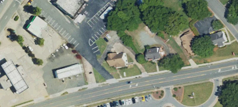 1353 Main St
