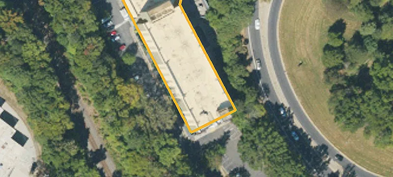 321 Woodlawn Rd