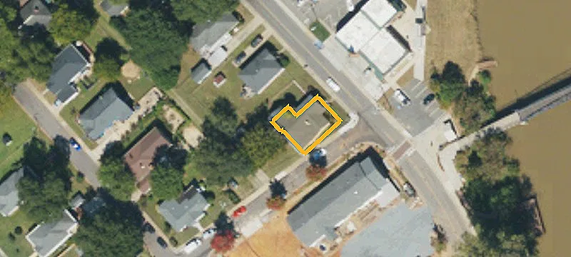 160 8th Ave