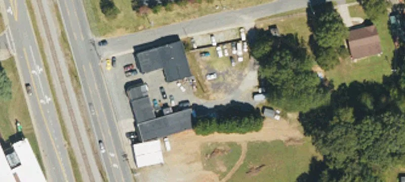 370 Main St