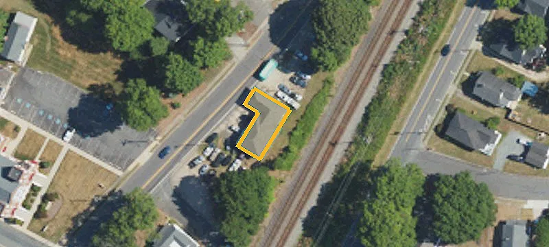 910 Main St