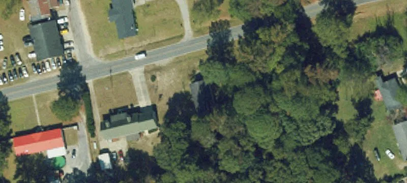 402 Mullins St