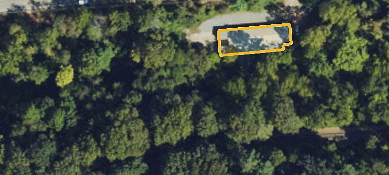 594 Emma Rd