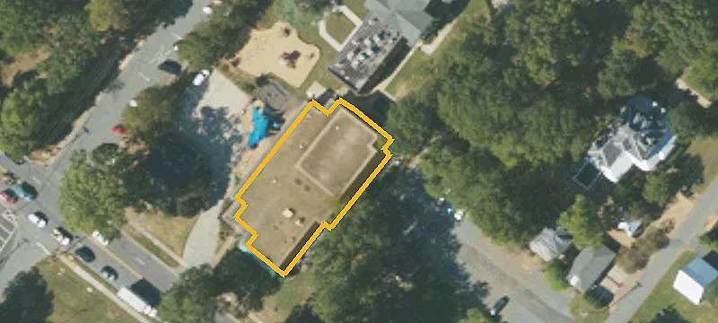 226 John St