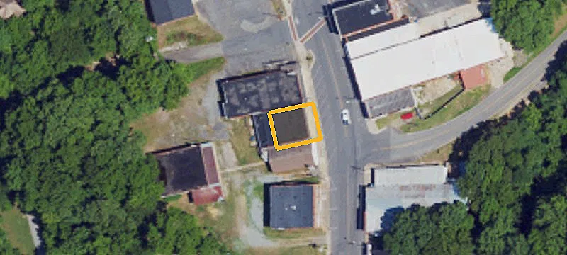 1532 Main St