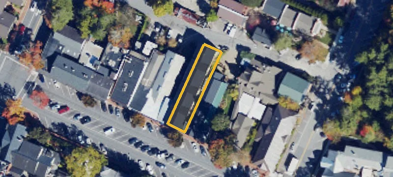 460 Main St