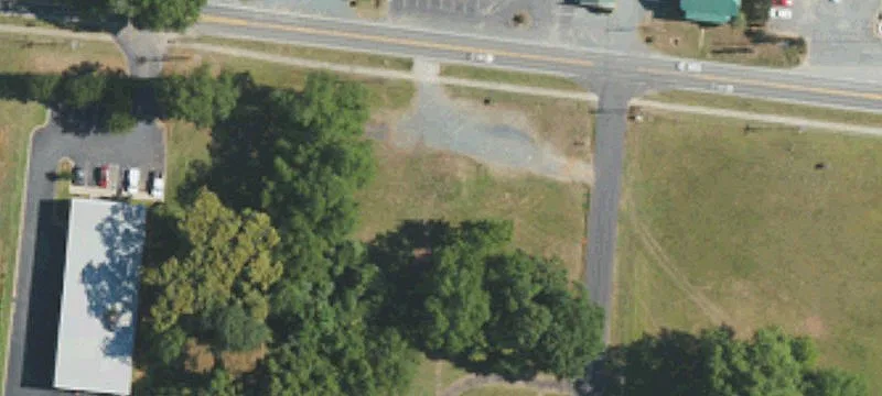 8124 Fairview Rd