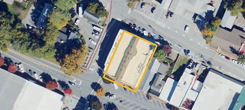 302 Main St