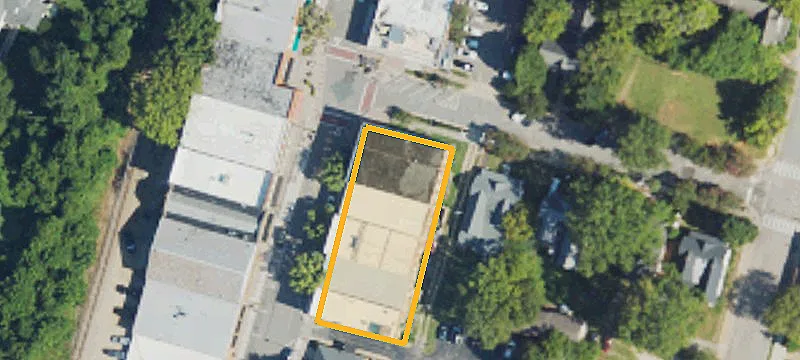 211 White St