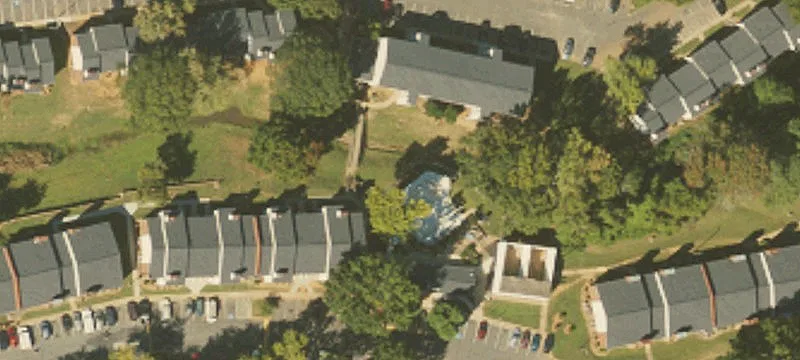 5809 Farm Pond Ln