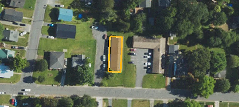 622 Wainman Ave