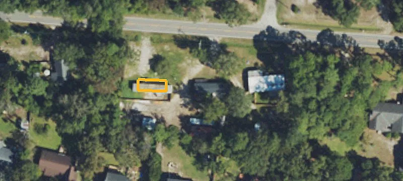 225 Golden Rd