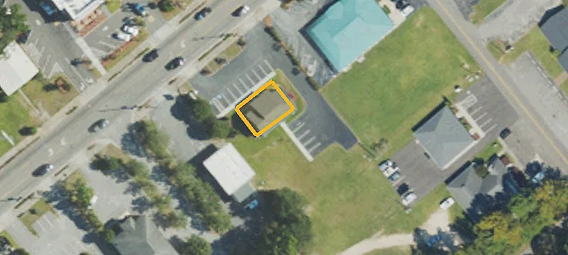 4631 Main St