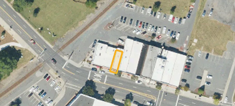 324 Main St