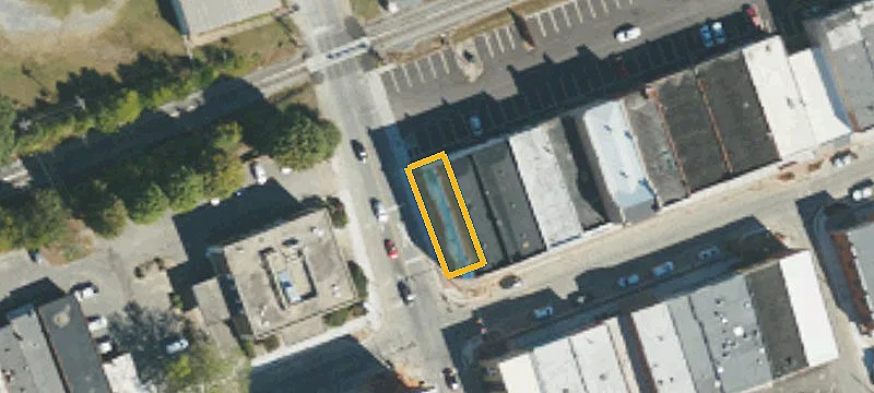 101 Main St