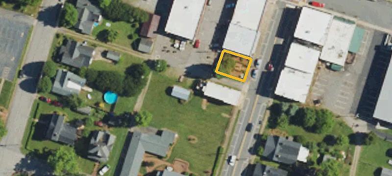 106 2nd Ave