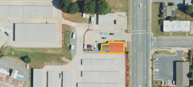 2001 Maple Ave