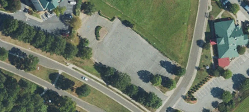 102 Roycroft Dr