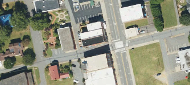 101 Main St