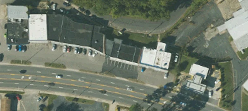 10th St