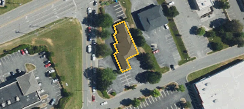 1027 Main St