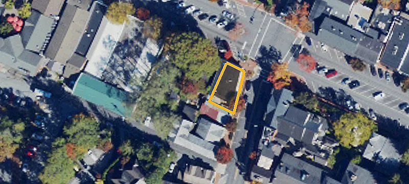 395 Main St