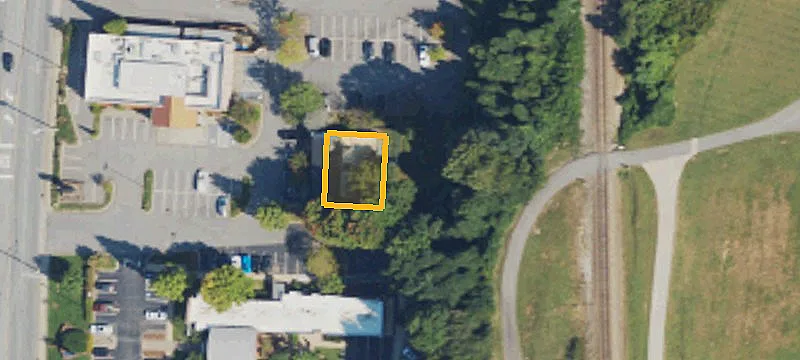 1304 Hendersonville Rd