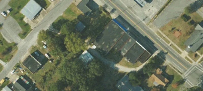 560 Queen St