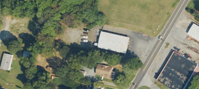3928 Main St