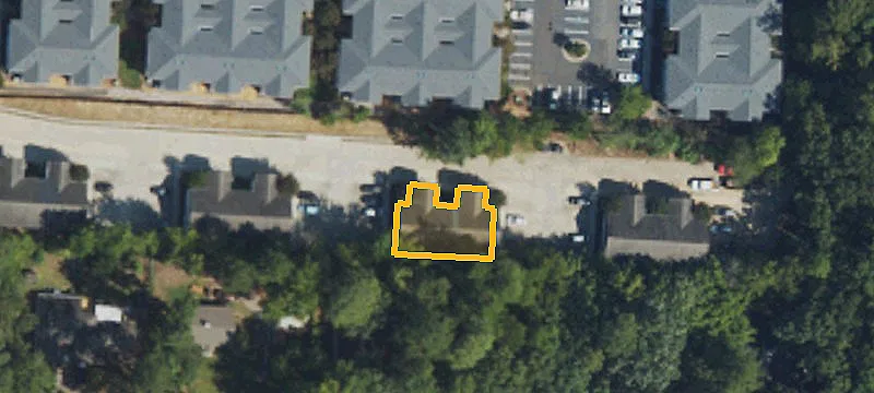 943 Morreene Rd