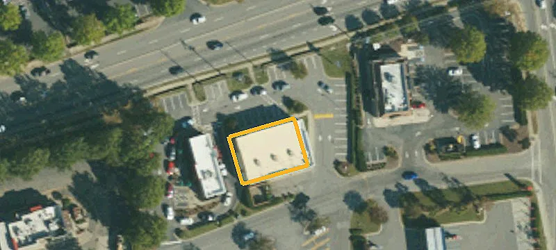 1382 Main St