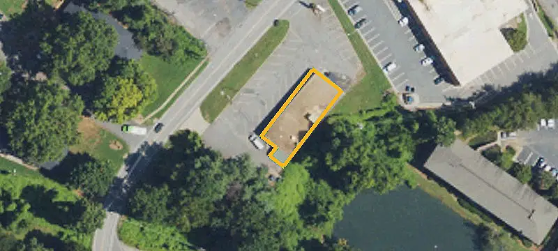 2837 Fairlawn Dr