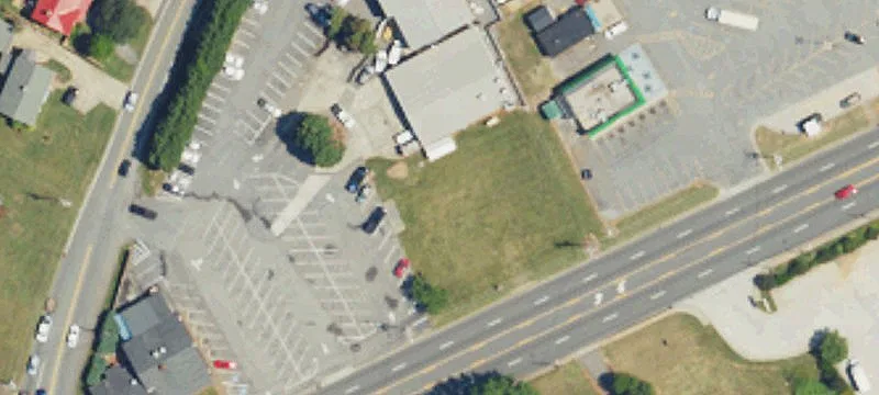2641 Main St