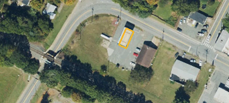 305 Main St