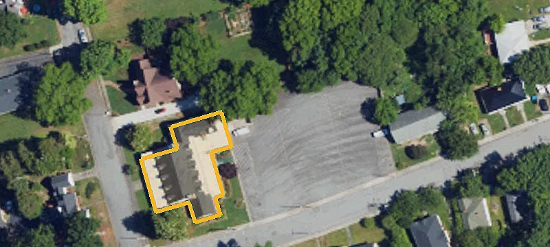15 Elliott Dr
