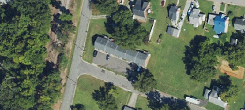 300 Pne St
