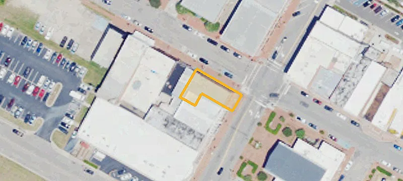 101 Main St