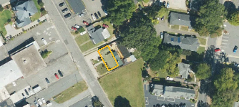 102 Davis St