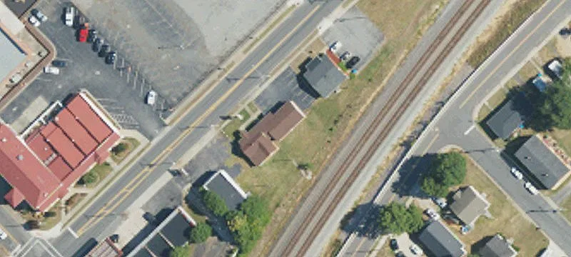 305 Main St