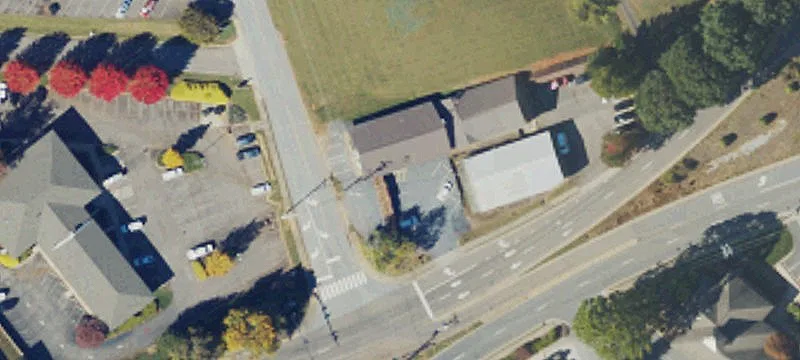 33 Riverview St