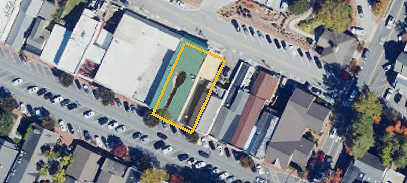 370 Main St