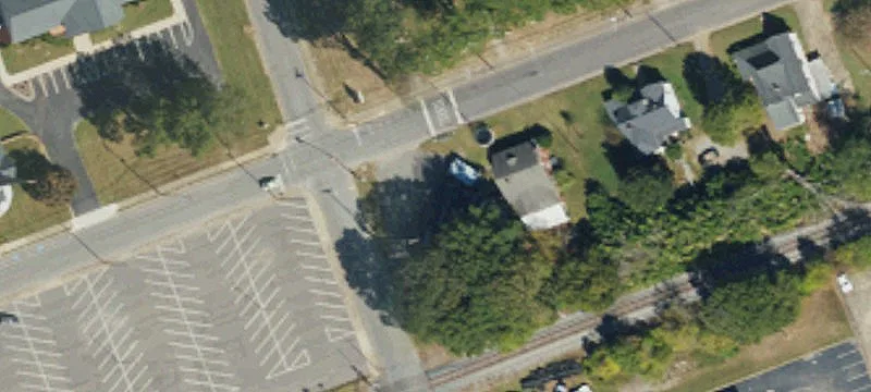 400 1st St