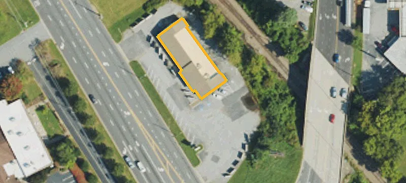 2424 Hendersonville Rd