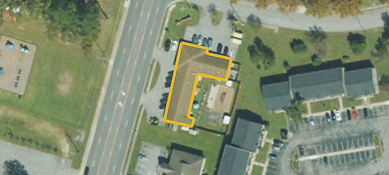 928 Henderson Dr