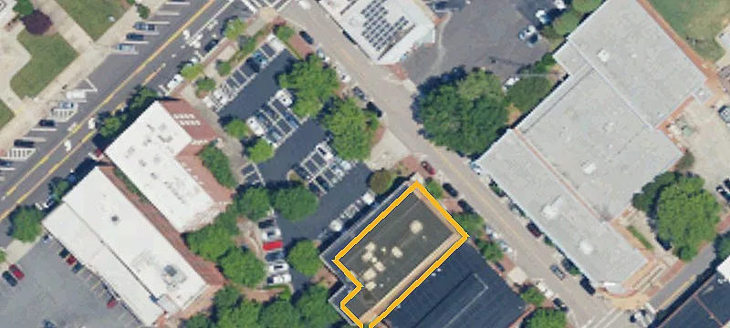 221 Main St