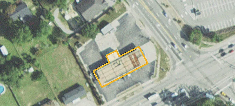 704 Country Clb Dr