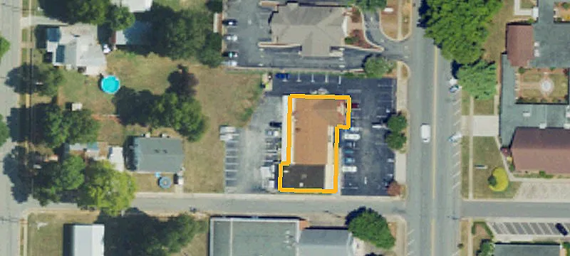 300 Main St