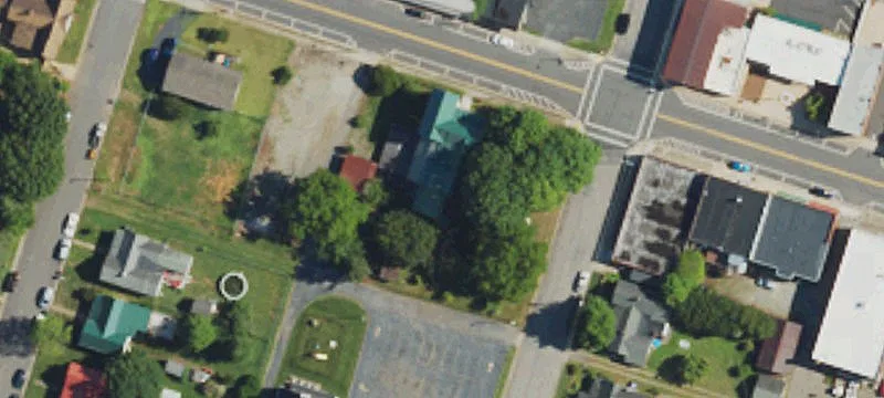 303 Main St